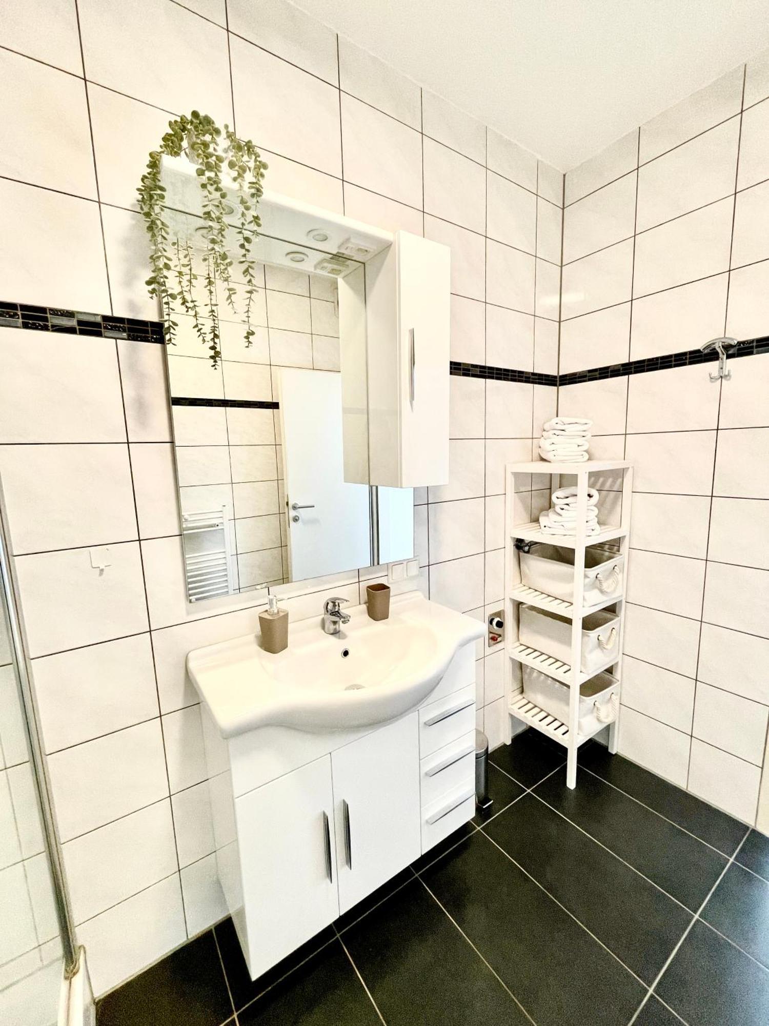 Contactless Self-Check-In - City Apartment Zum Wohlfuhlen Ans16 غراتس المظهر الخارجي الصورة